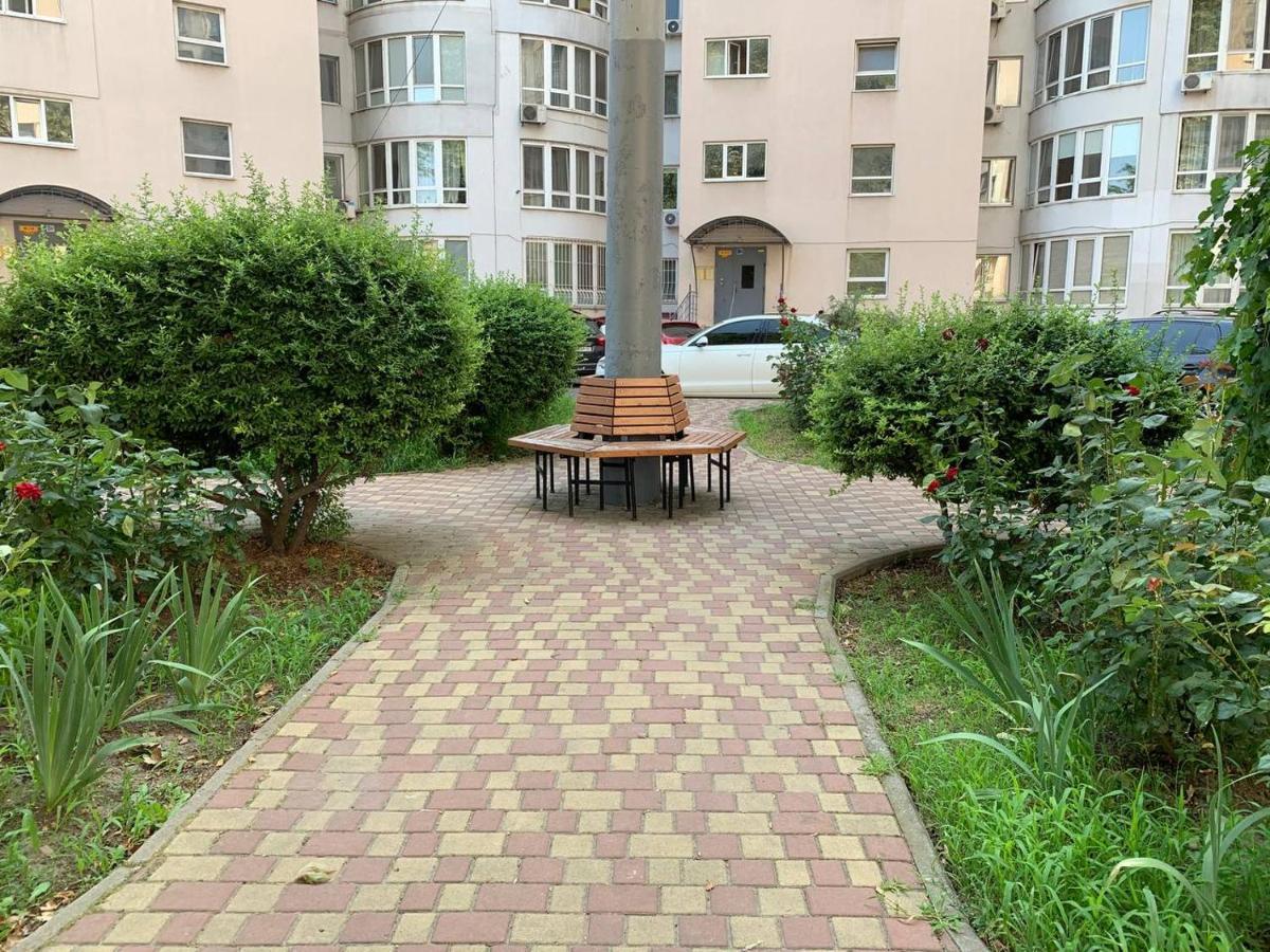 Apartments Staroportofrankovskaya & Pastera Street Oldenburg Bagian luar foto